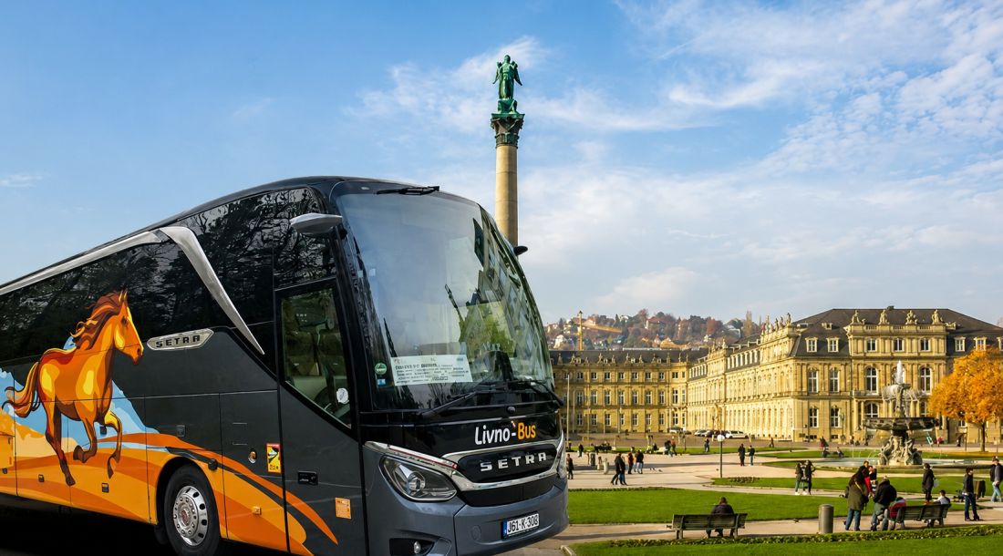 Autobus Livno Busa ispred znamenitosti u Stuttgartu.
