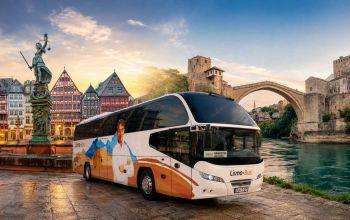 Livno Bus u sredini slike, sa Frankfurtom levo i Mostarom desno u pozadini.