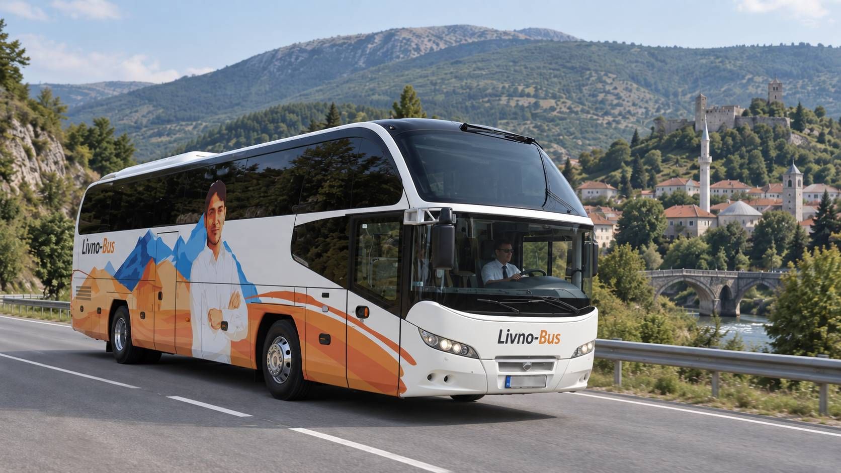 Livno-Bus autobus na cesti prema Travniku s pogledom na Stari grad i okolne planine.